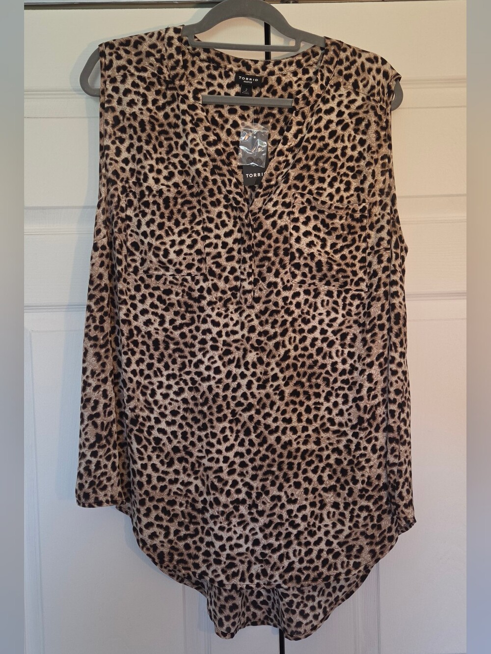 torrid Brown Leopard Print Sleeveless V-Neck Top
